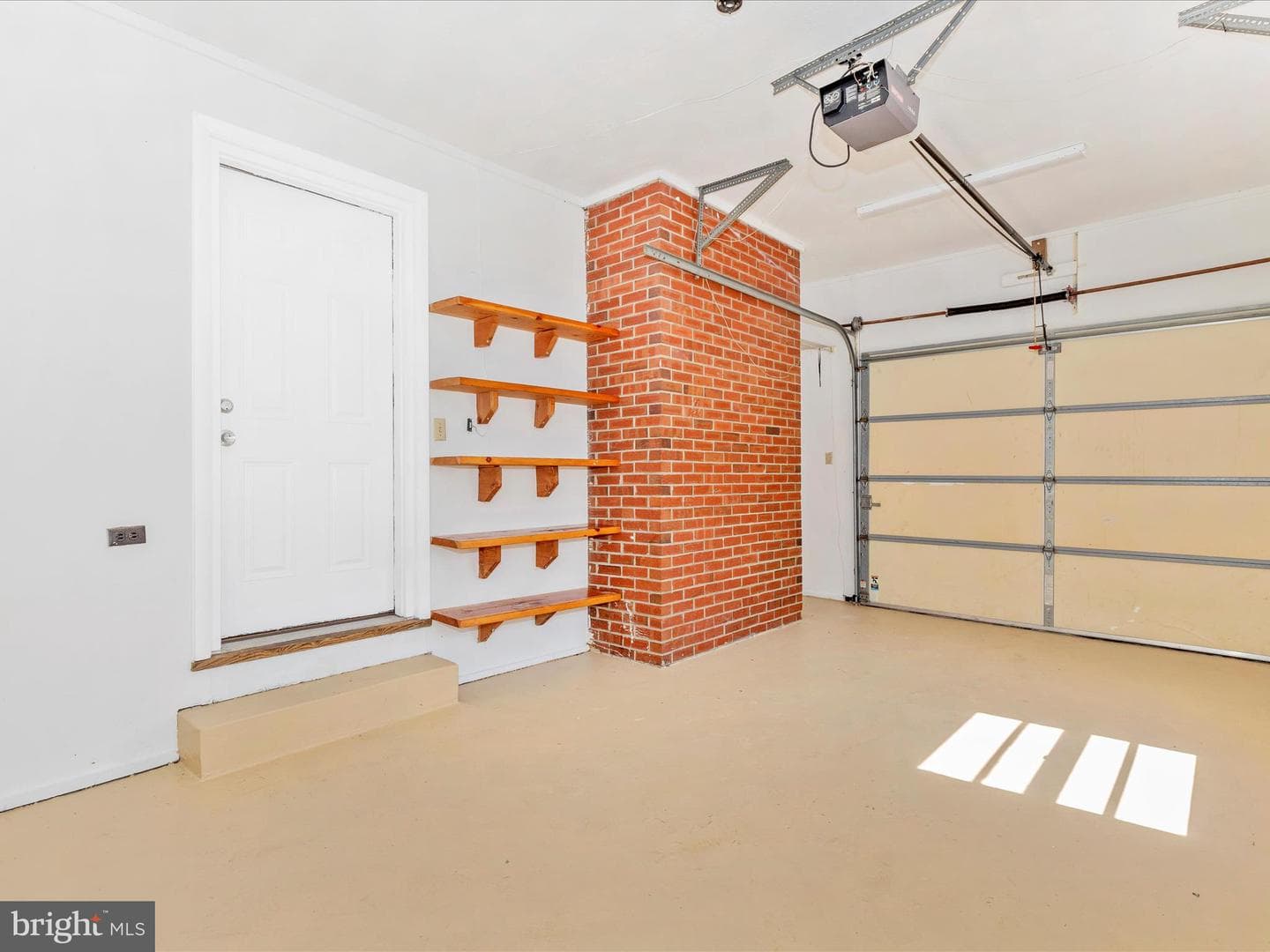 18004 Muncaster Road photo 19