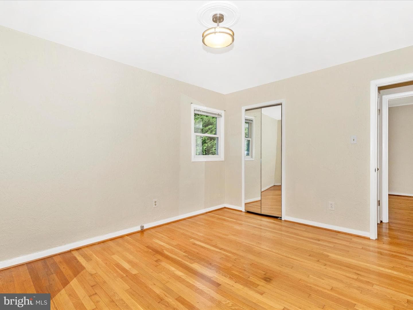18004 Muncaster Road photo 23