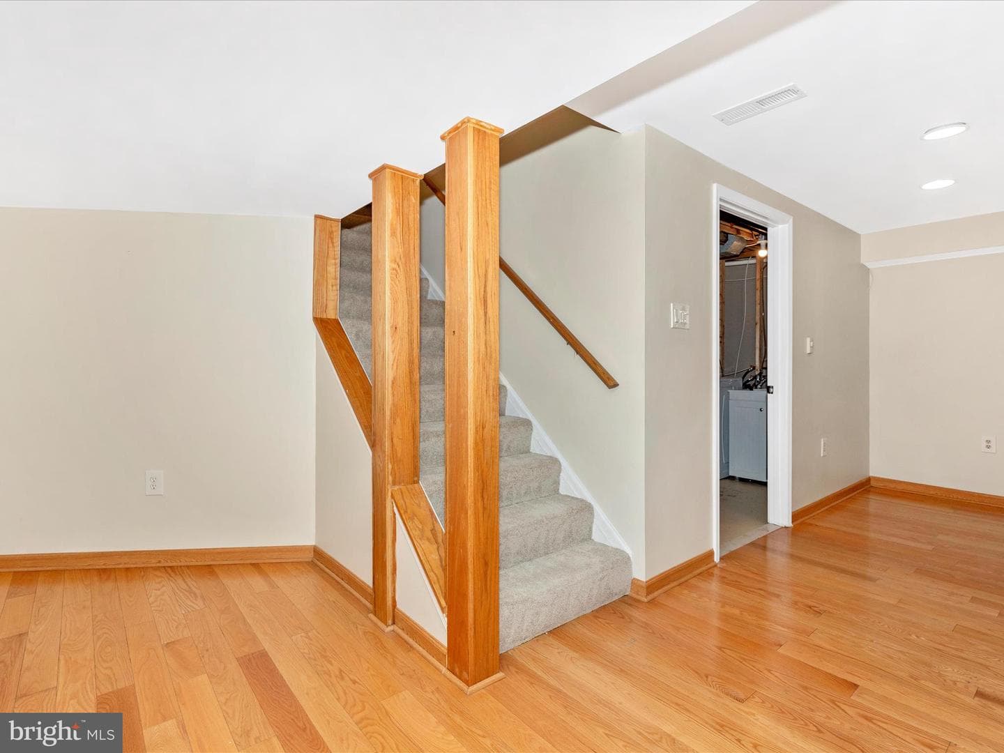 18004 Muncaster Road photo 32