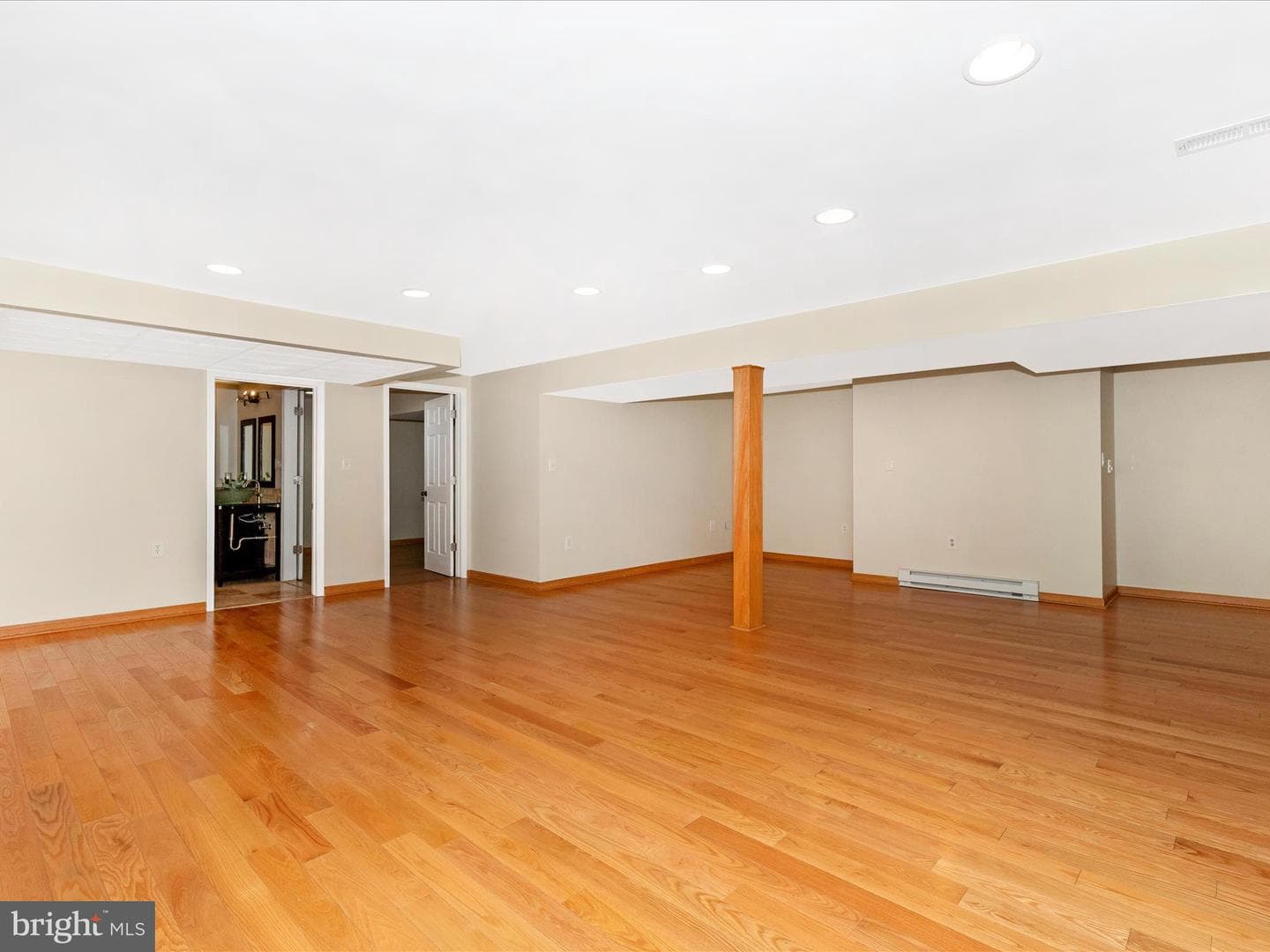 18004 Muncaster Road photo 33