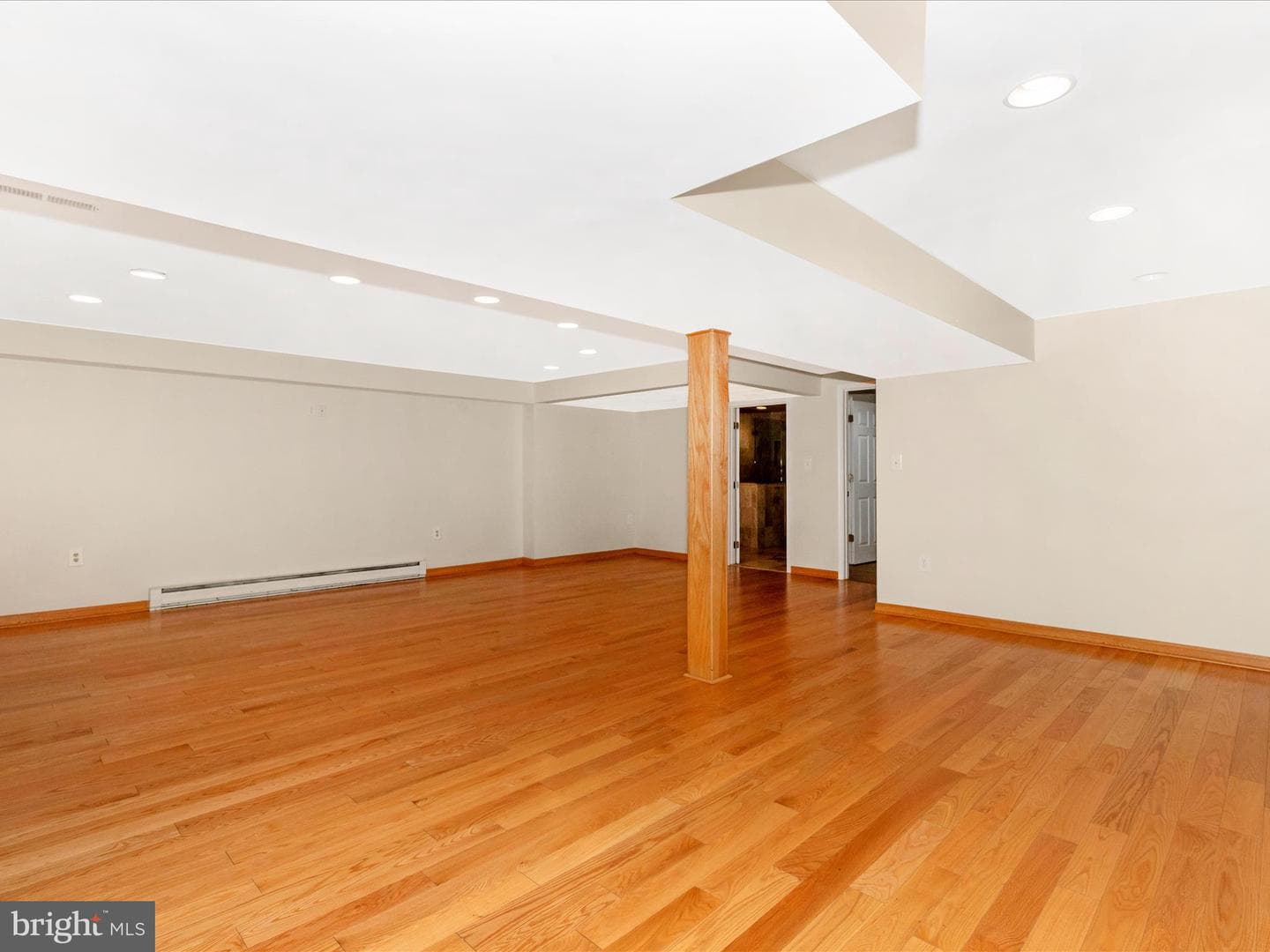 18004 Muncaster Road photo 35