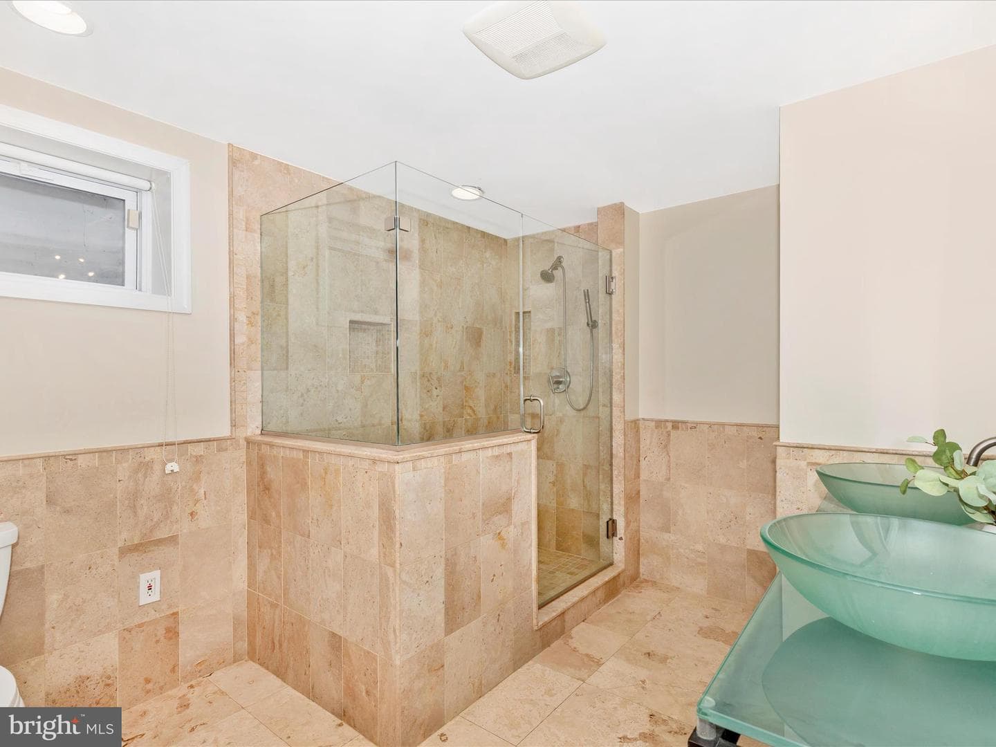 18004 Muncaster Road photo 37