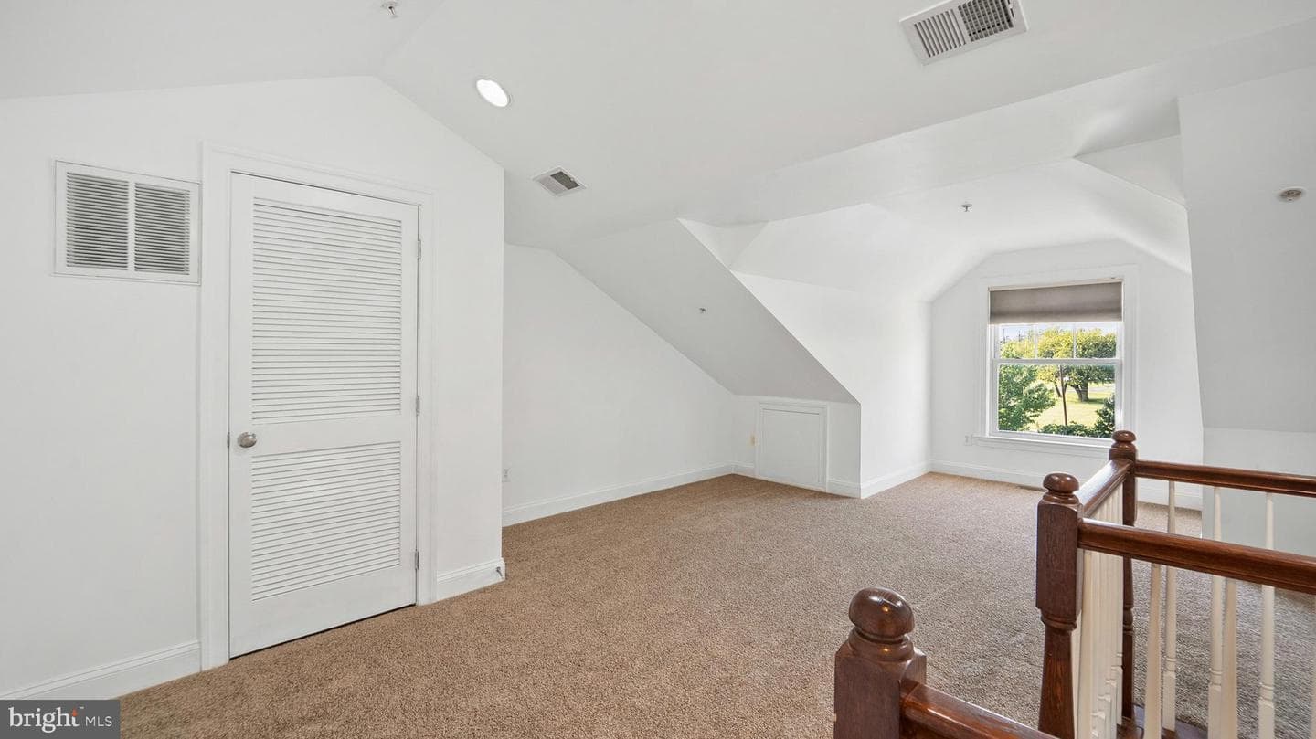 709 Glouster Knoll Drive photo 26