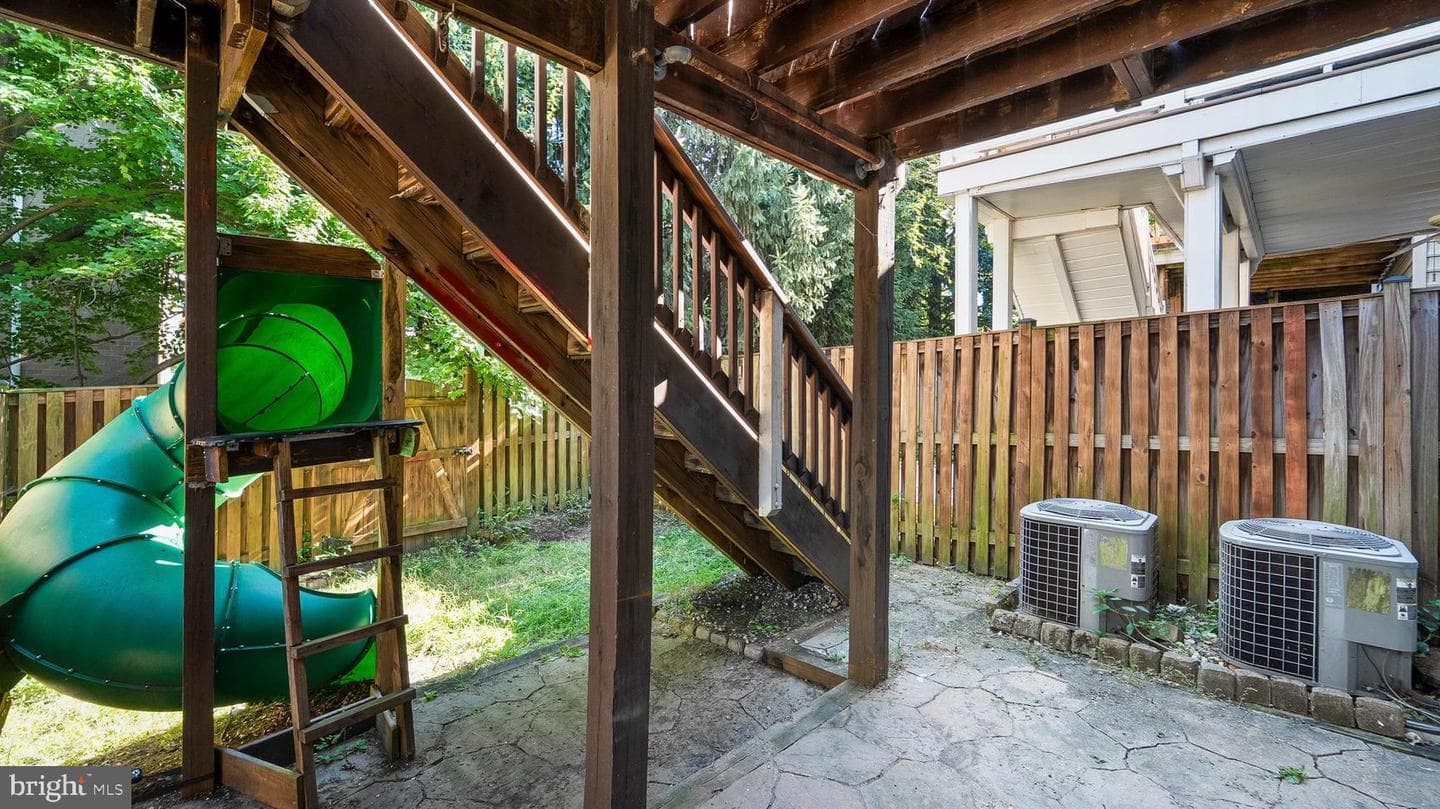 709 Glouster Knoll Drive photo 33