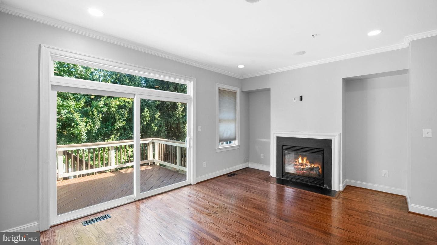 709 Glouster Knoll Drive photo 8