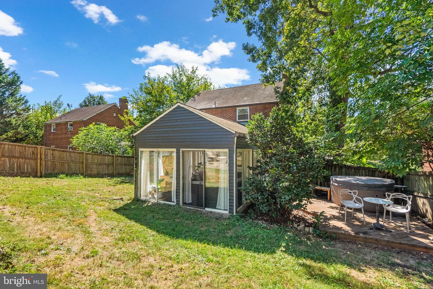 2611 East West Highway photo 40