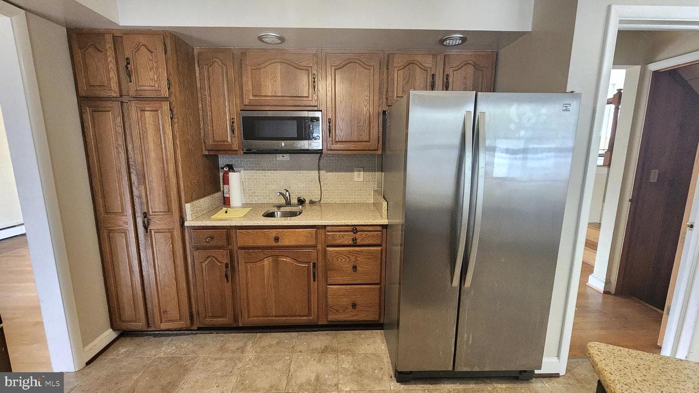 9801 Watts Branch Drive photo 7