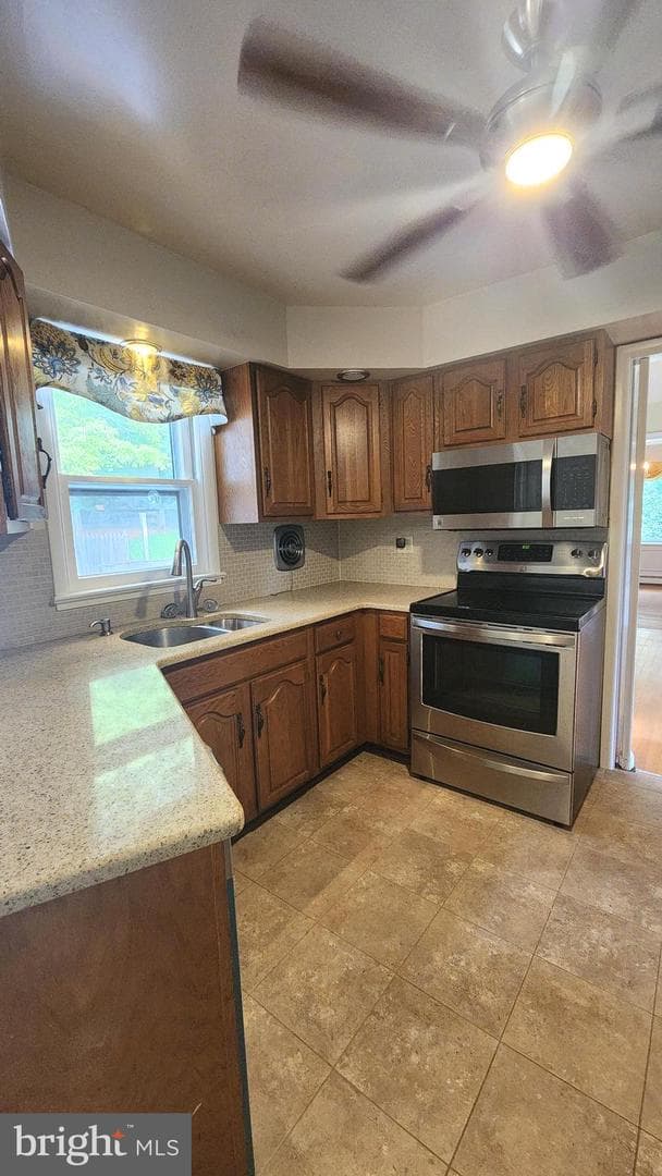 9801 Watts Branch Drive photo 8
