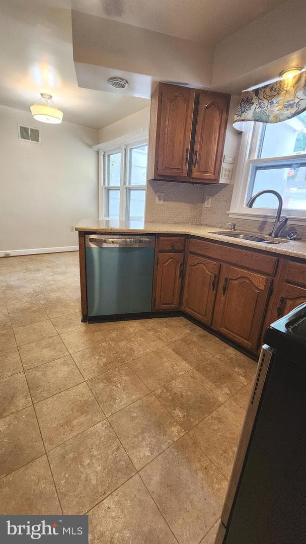 9801 Watts Branch Drive photo 9