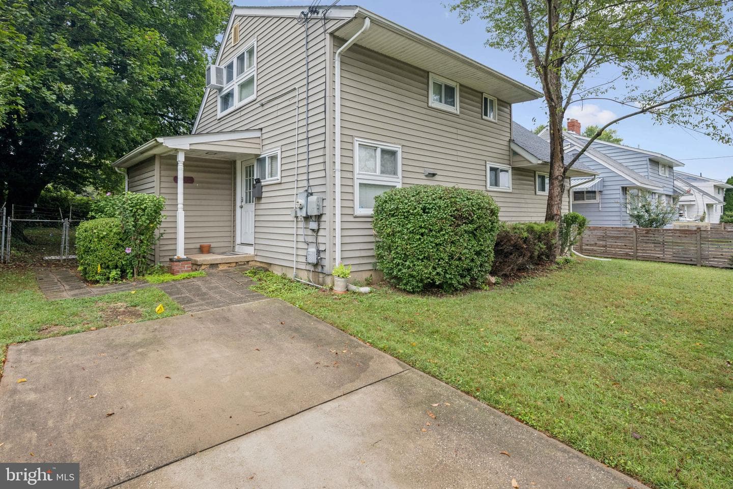 1702 Veirs Mill Road photo 4