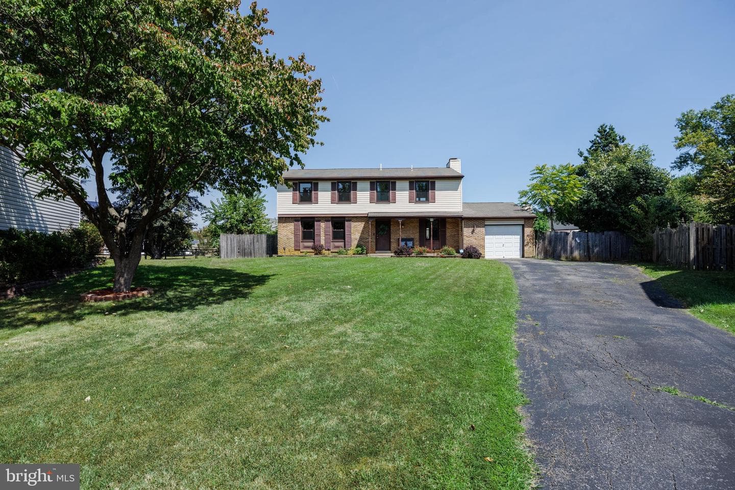 8105 Irwell Court photo 2