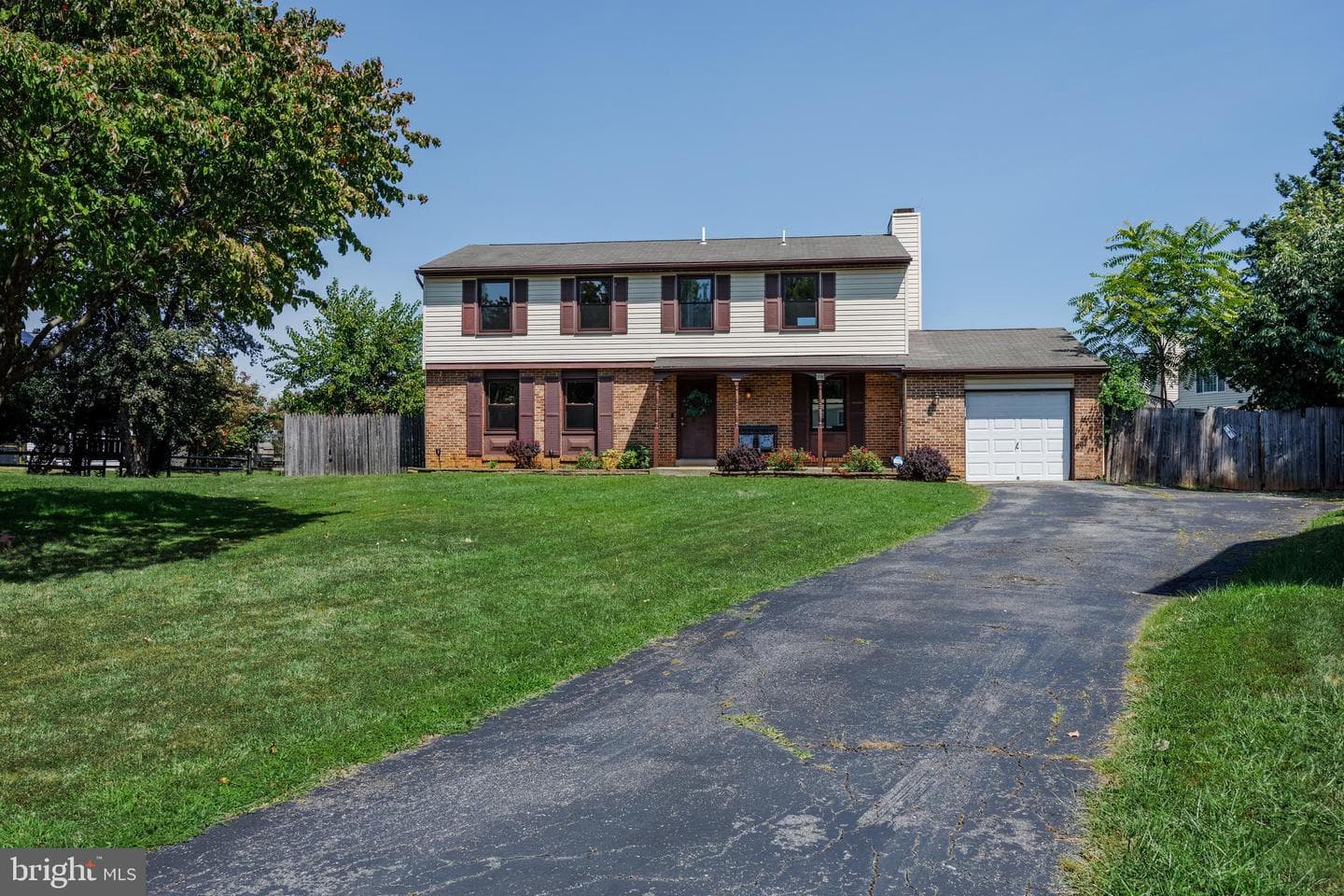 8105 Irwell Court photo 3