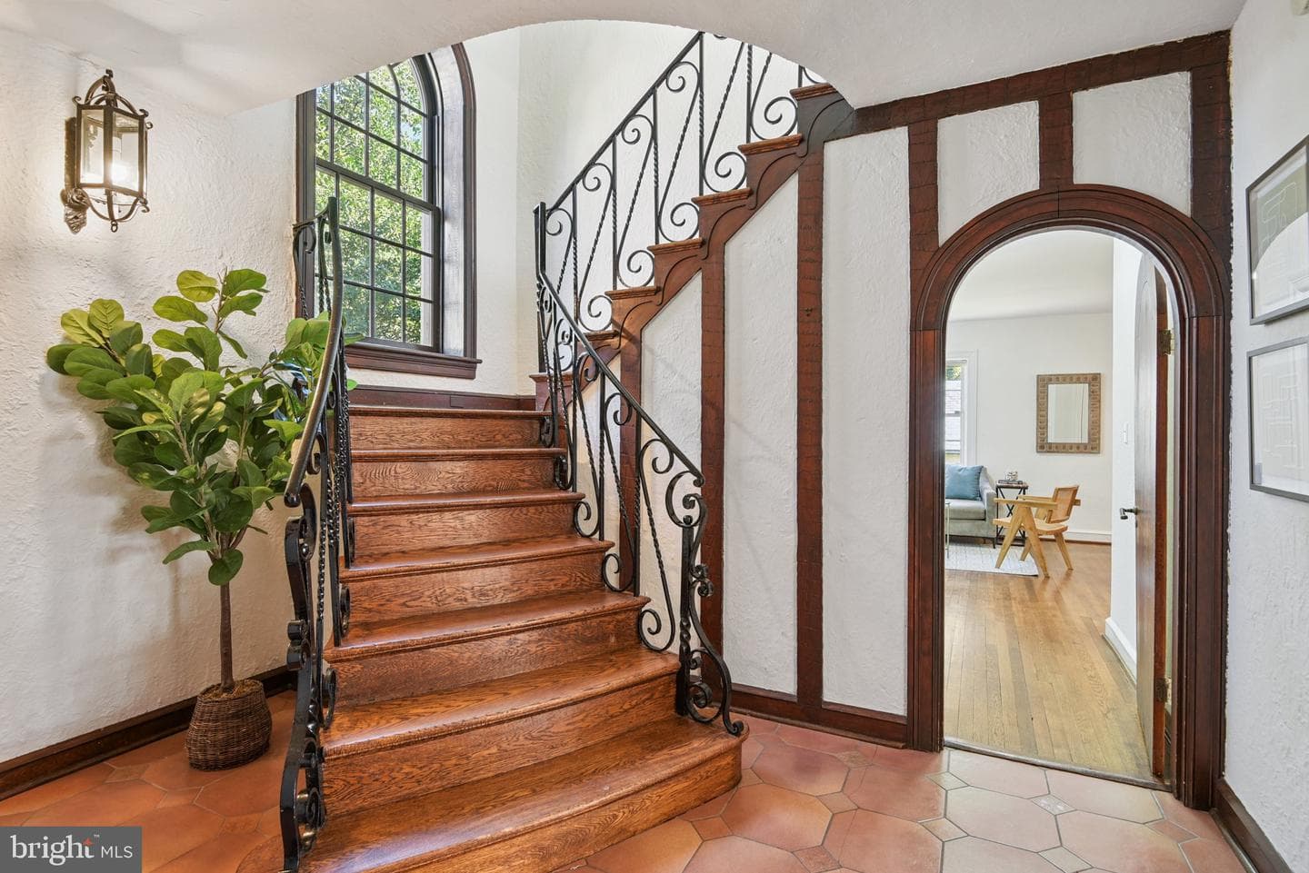 105 Summerfield Road photo 4