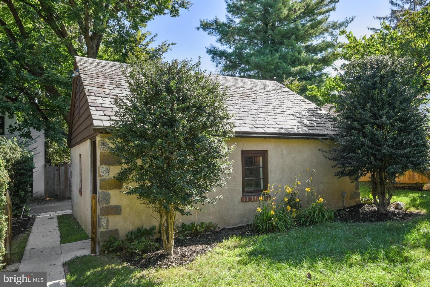 105 Summerfield Road photo 44