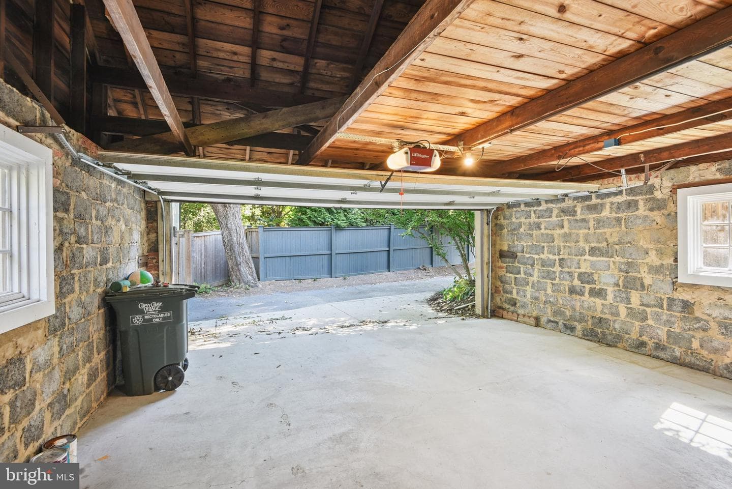 105 Summerfield Road photo 46