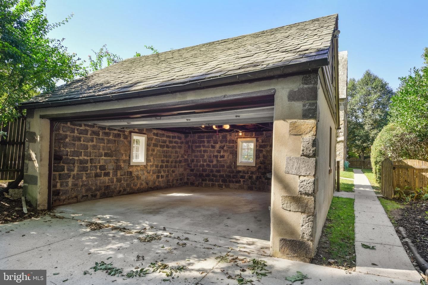 105 Summerfield Road photo 47