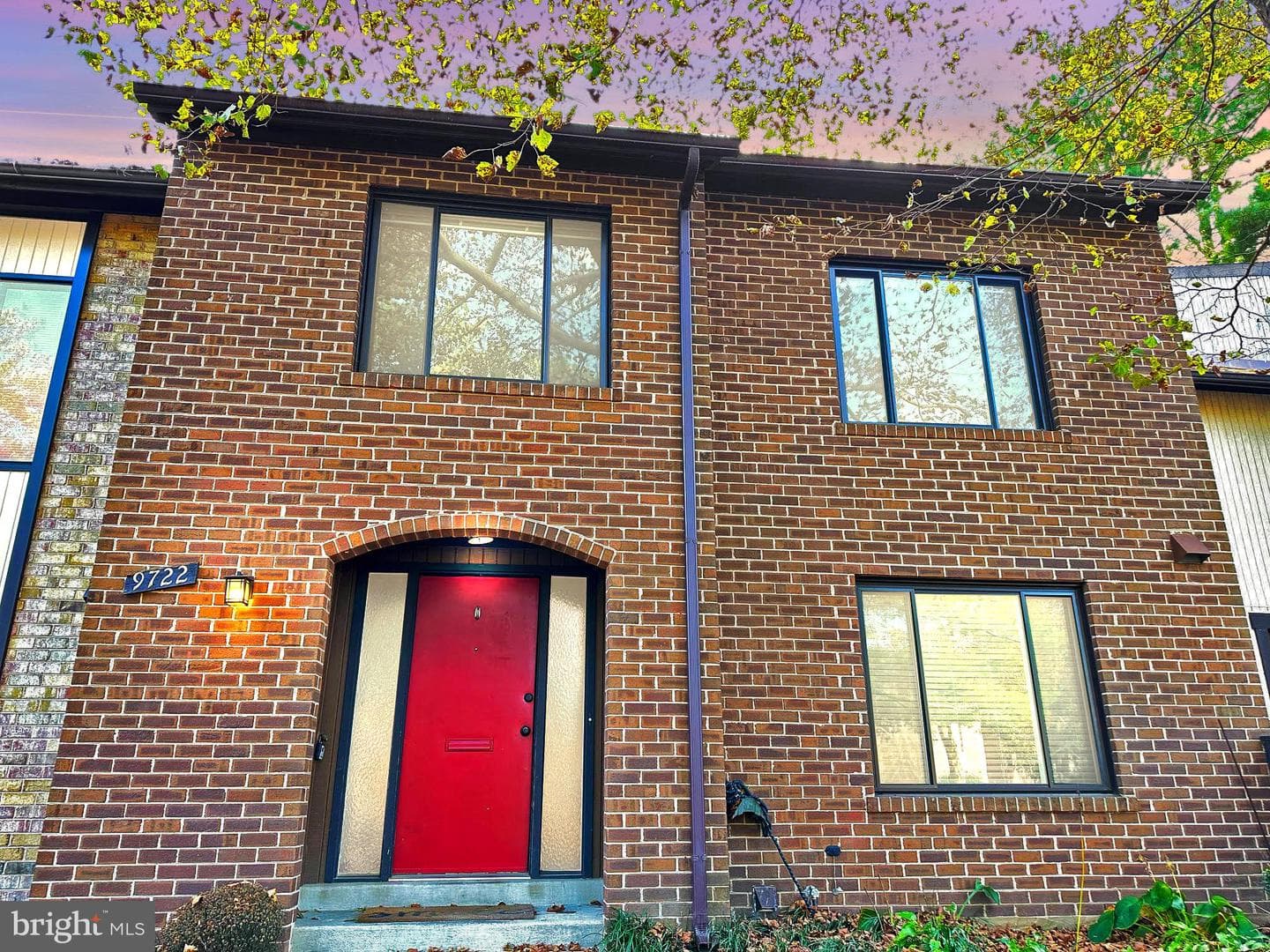 9722 Shadow Oak Drive photo 2