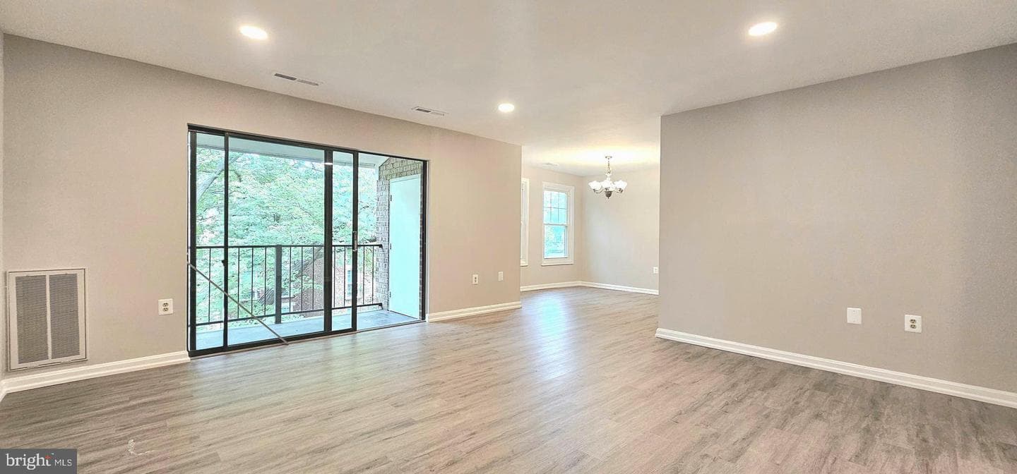 818 Quince Orchard Boulevard #202 photo 1