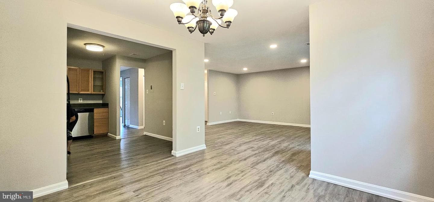818 Quince Orchard Boulevard #202 photo 20