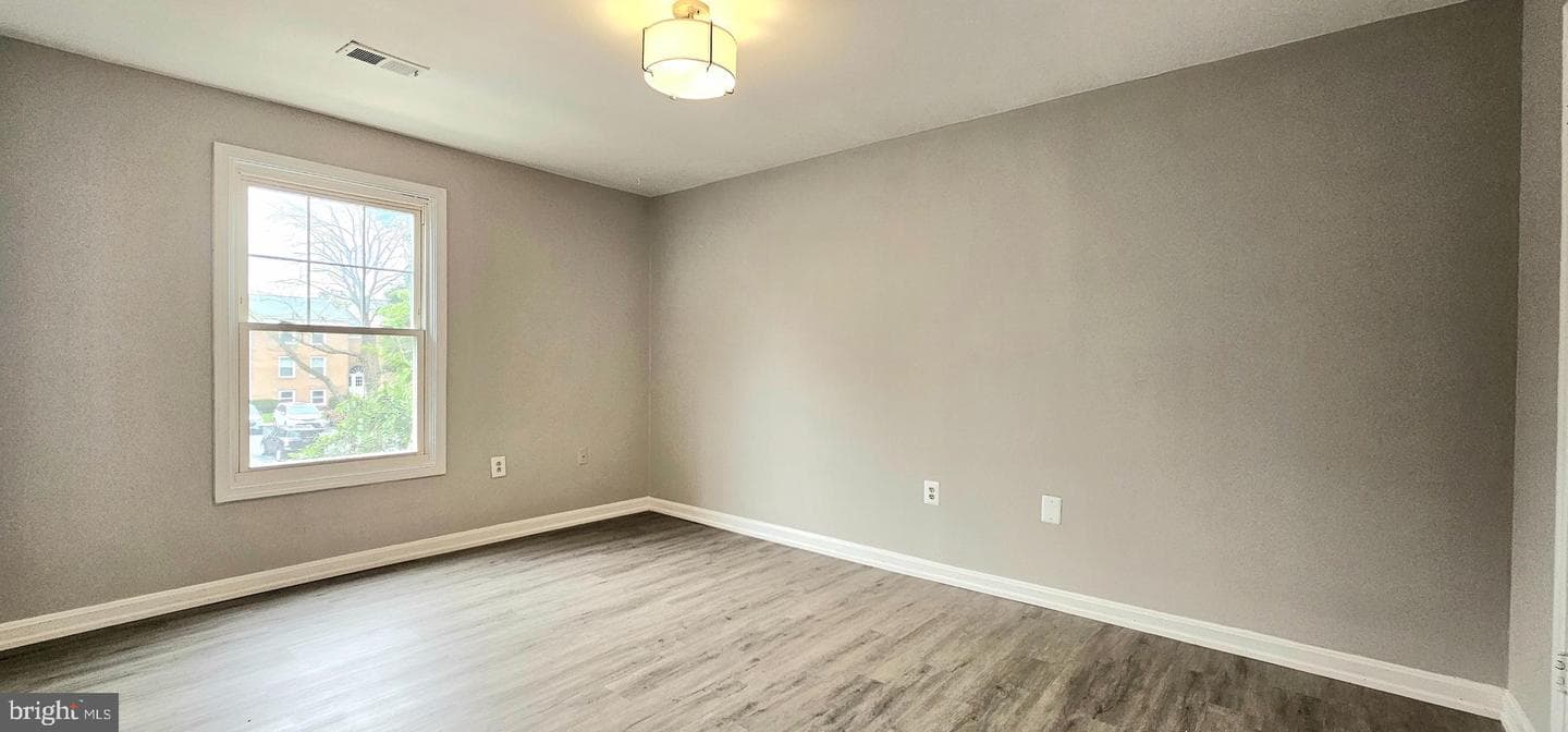818 Quince Orchard Boulevard #202 photo 21