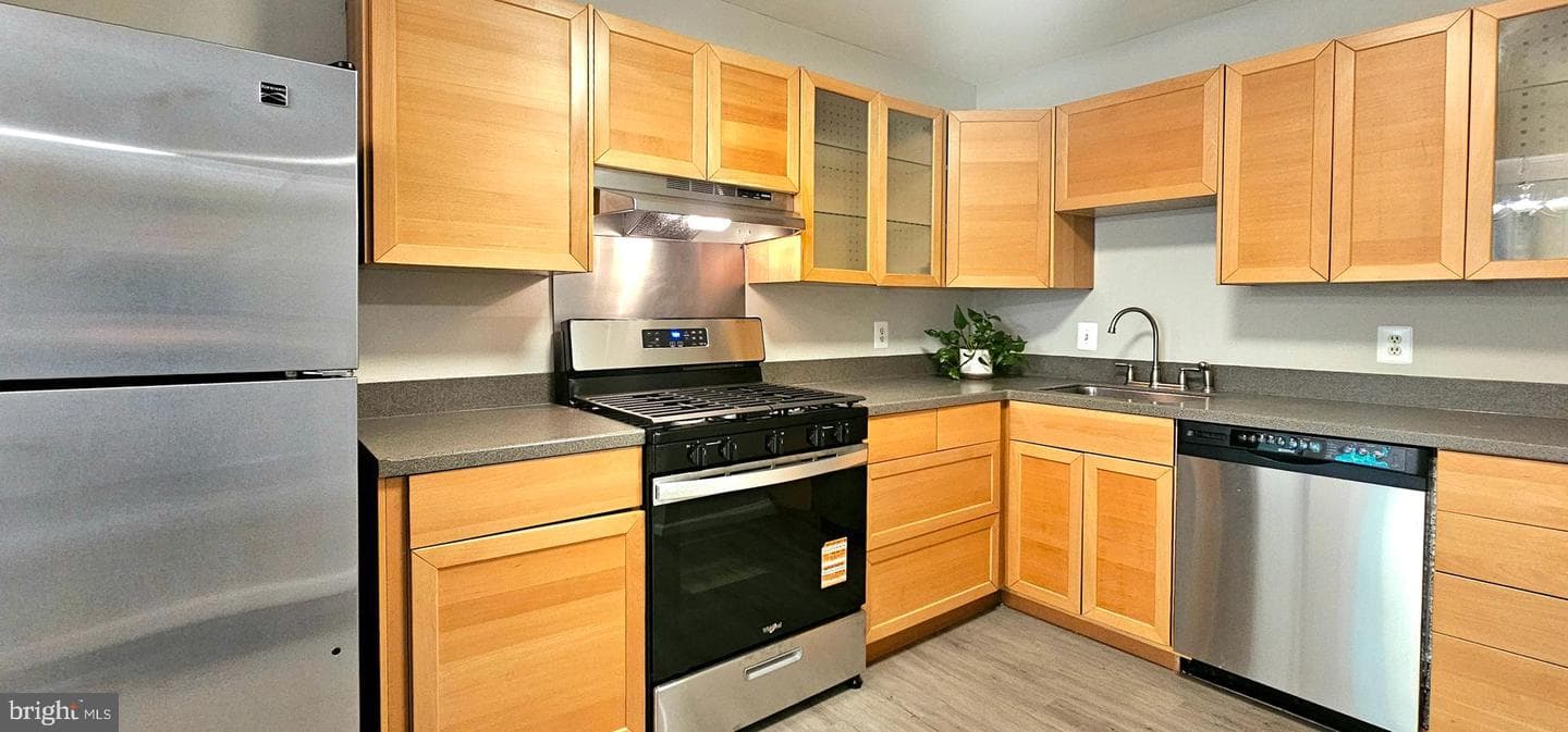 818 Quince Orchard Boulevard #202 photo 25
