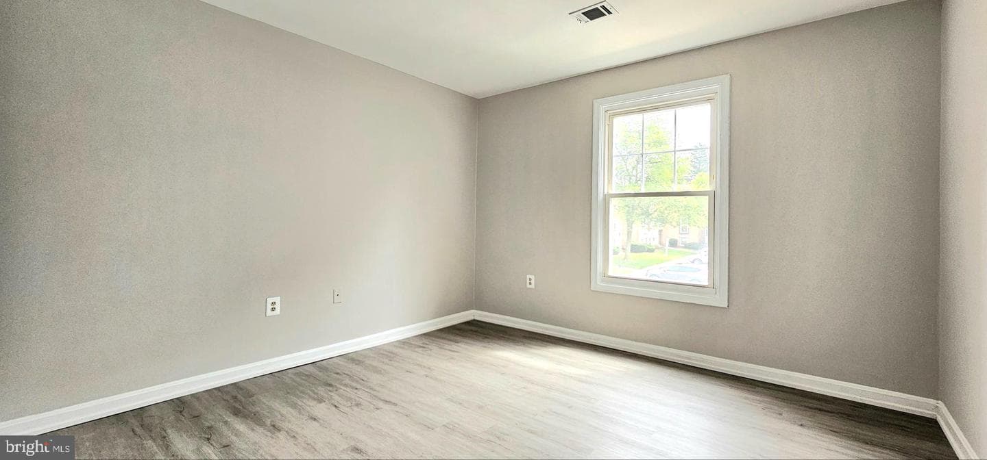 818 Quince Orchard Boulevard #202 photo 29