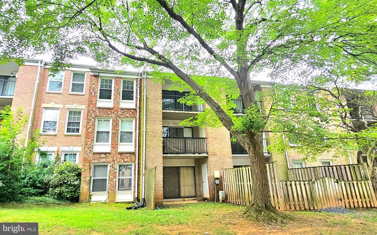 818 Quince Orchard Boulevard #202 photo 34