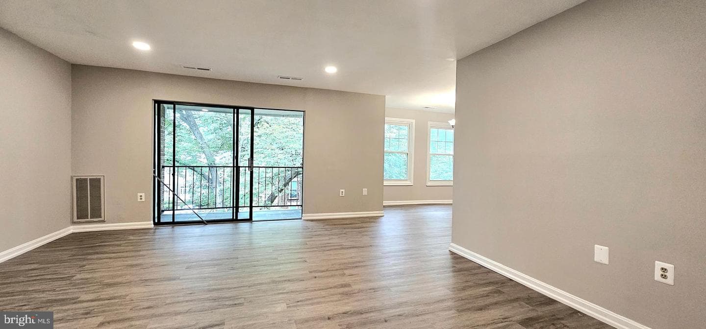 818 Quince Orchard Boulevard #202 photo 6