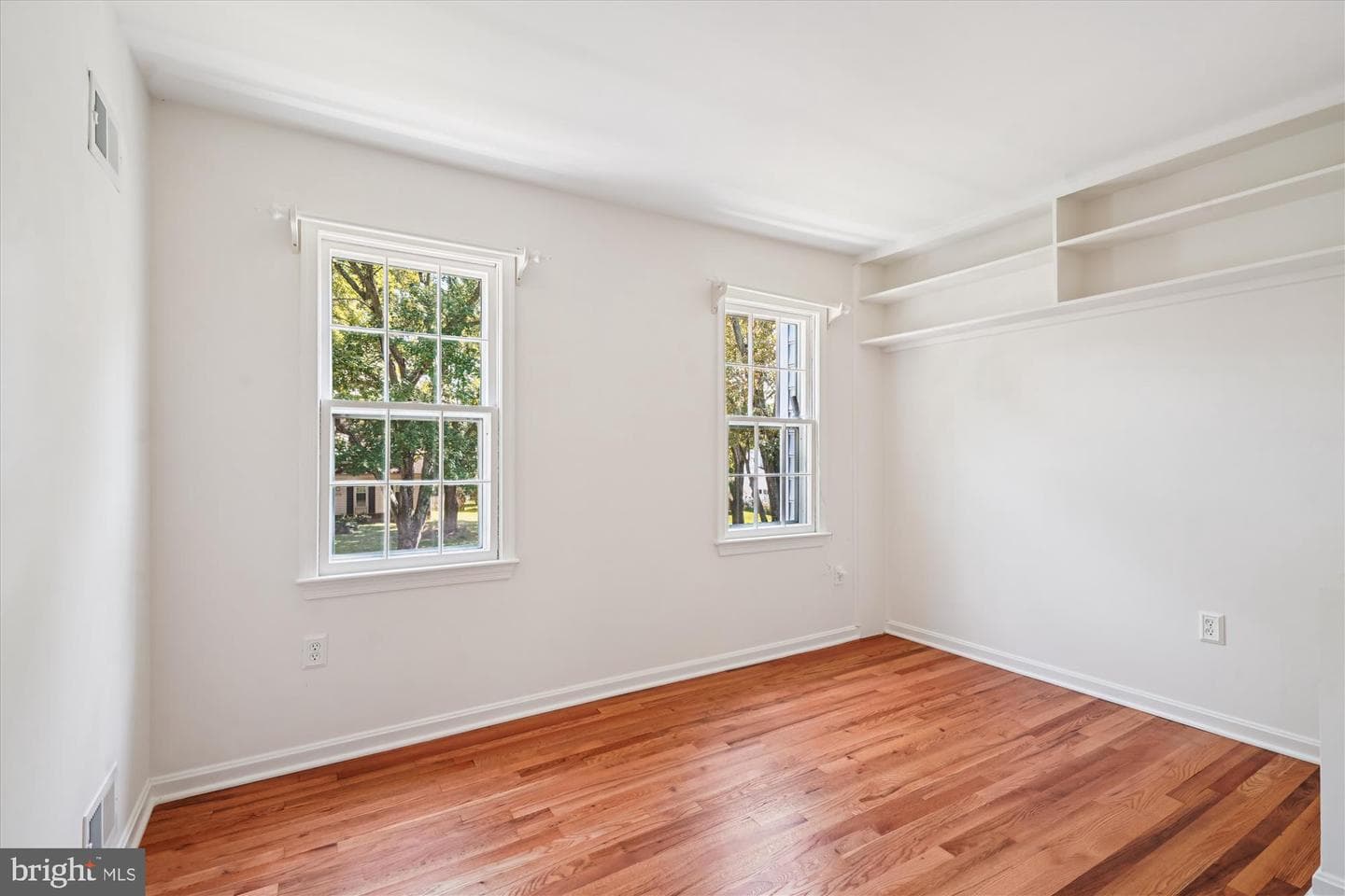 1510 Columbia Avenue photo 27