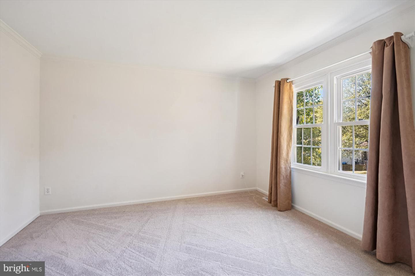 1510 Columbia Avenue photo 33