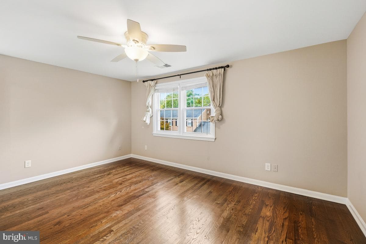 9405 Five Logs Way photo 27