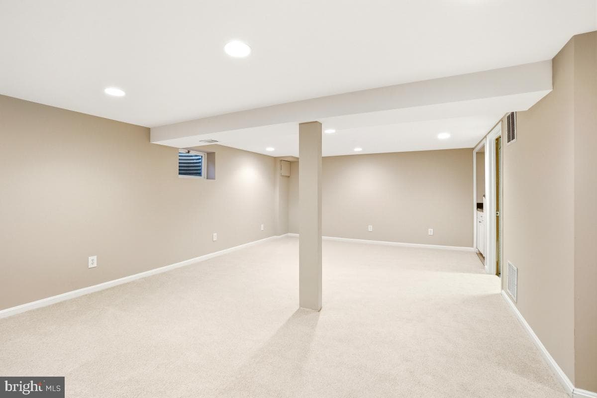 9405 Five Logs Way photo 37