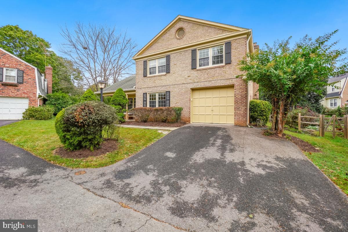 9405 Five Logs Way photo 46