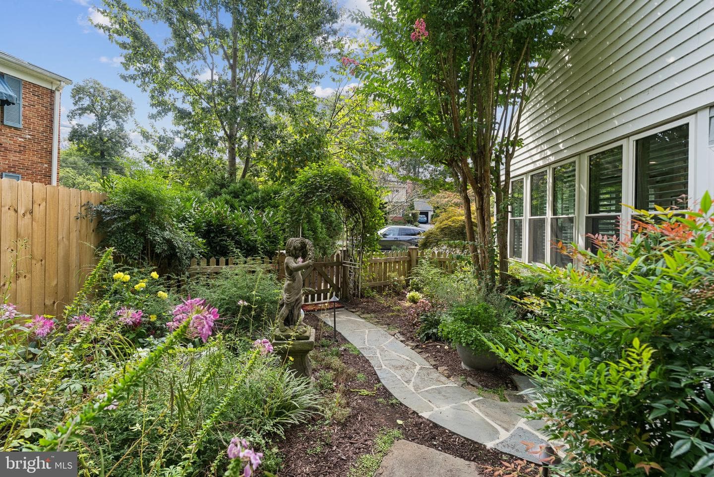 8102 Thoreau Drive photo 37