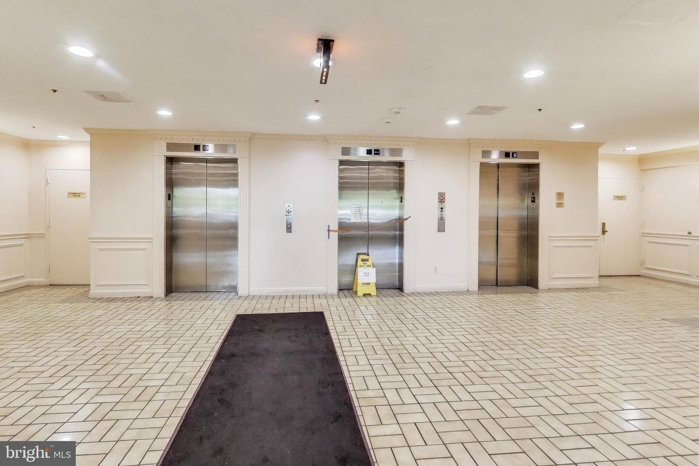 15115 Interlachen Drive #3-802 photo 24