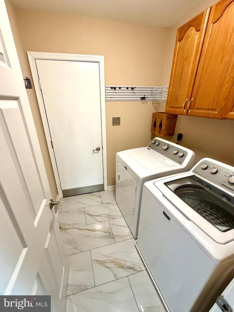 10715 Hunters Chase Lane photo 13
