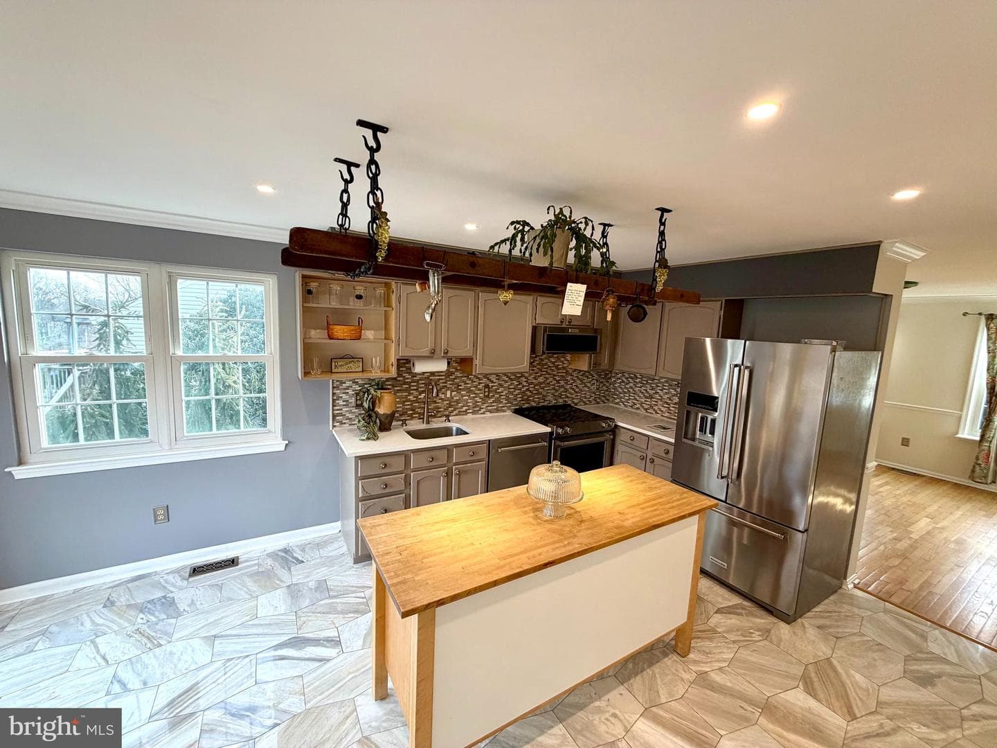 10715 Hunters Chase Lane photo 7