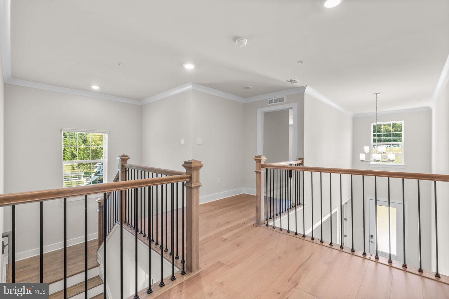 21708 Woodfield Road photo 23