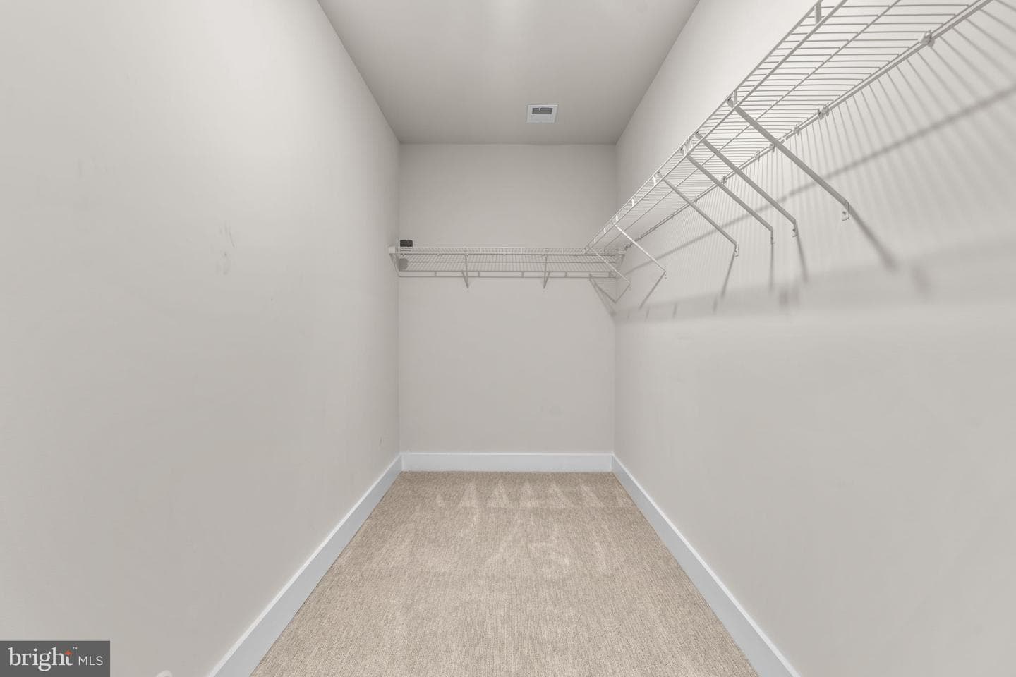 21708 Woodfield Road photo 49