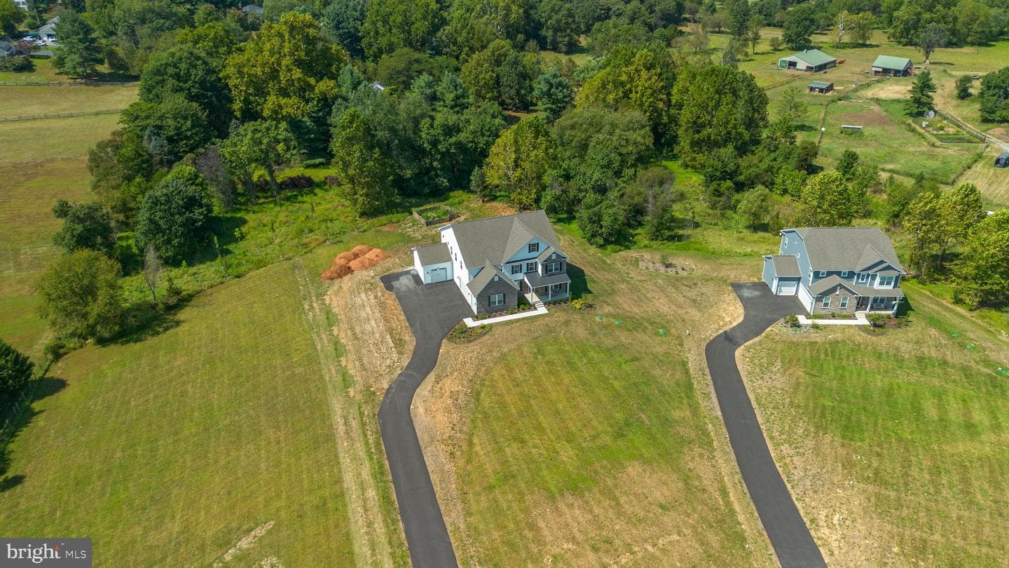 21708 Woodfield Road photo 67