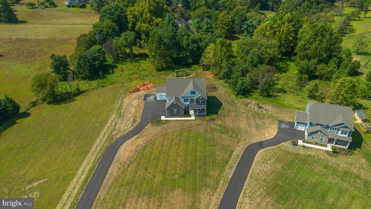 21708 Woodfield Road photo 68