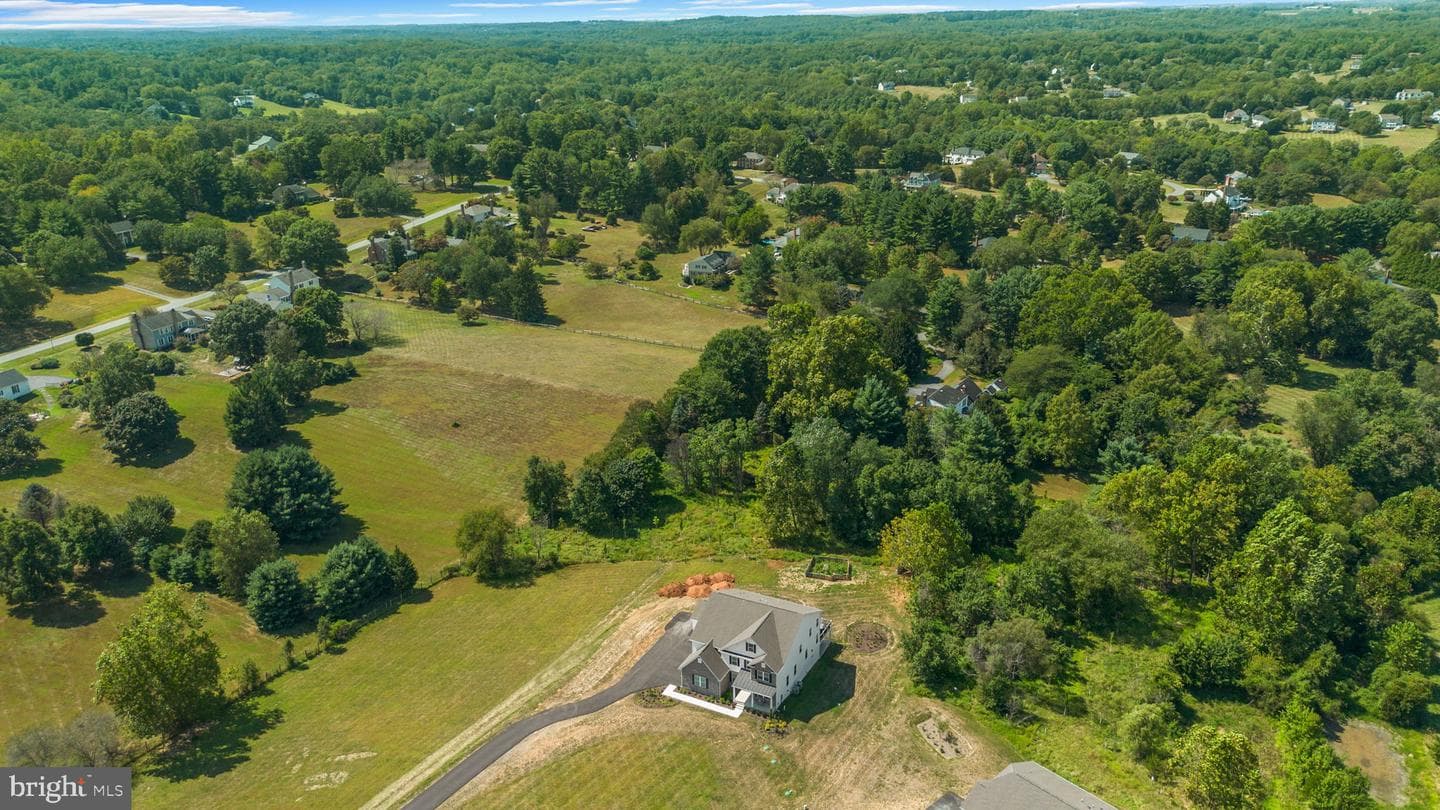 21708 Woodfield Road photo 76