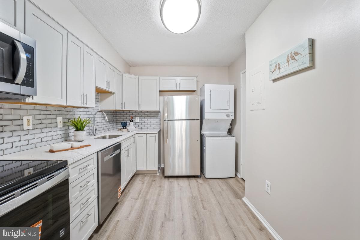 15100 Interlachen Drive #4-716 photo 20