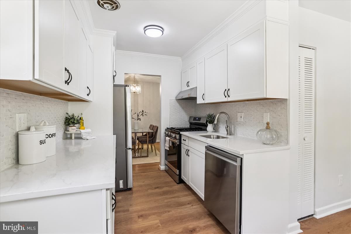 406 Waterford Road photo 10