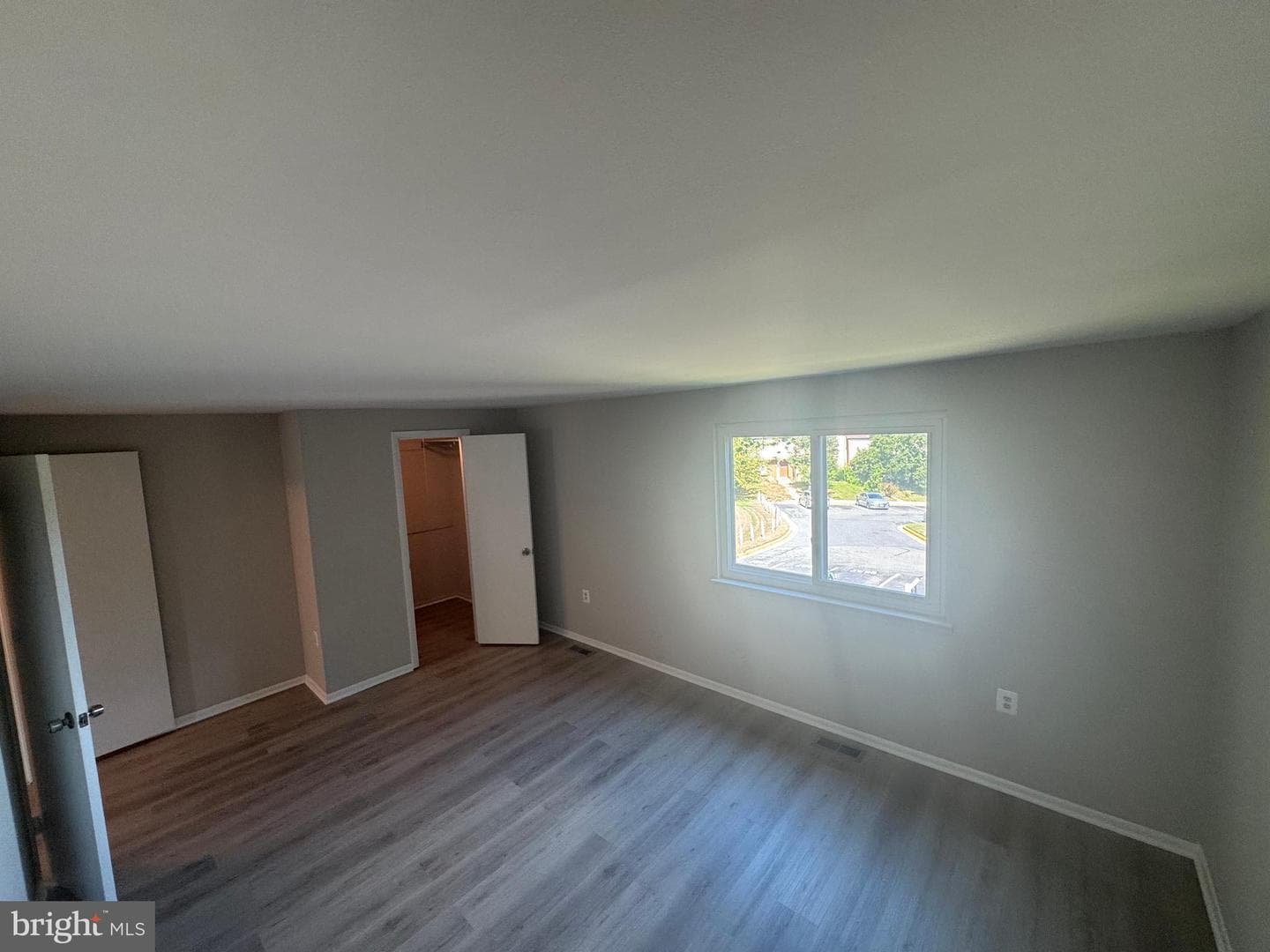8958 Centerway Road photo 24
