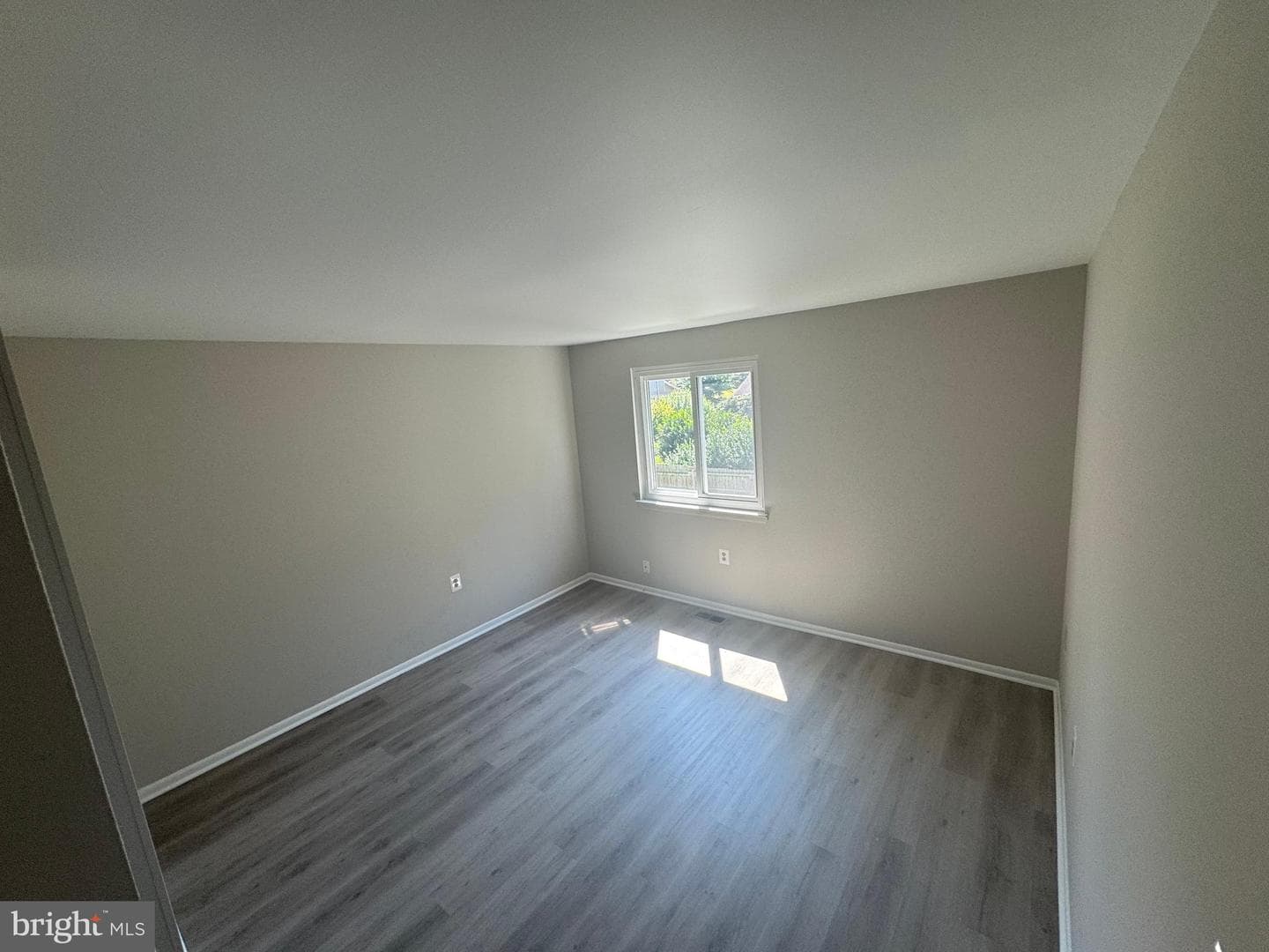 8958 Centerway Road photo 29