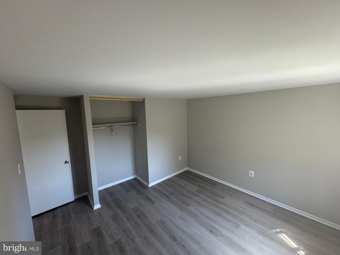 8958 Centerway Road photo 30