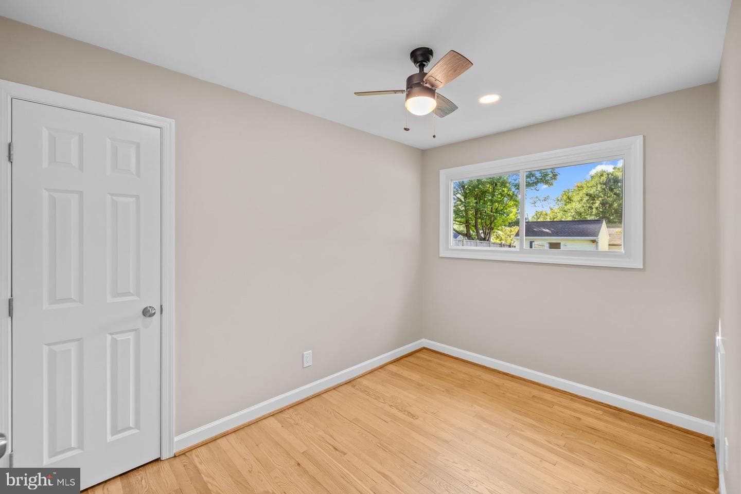 1019 Scott Avenue photo 19
