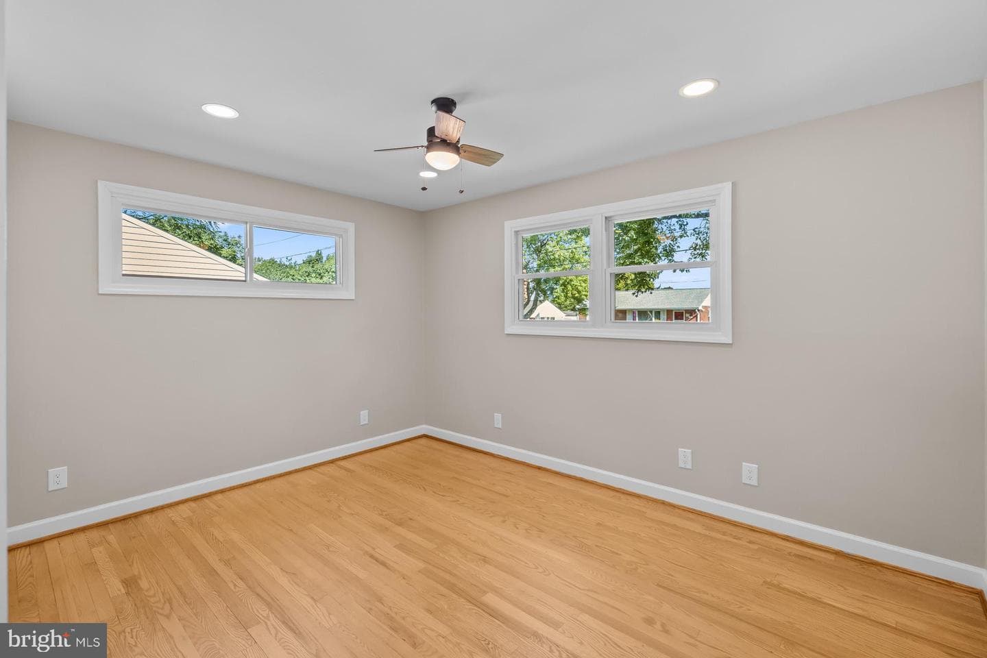 1019 Scott Avenue photo 23
