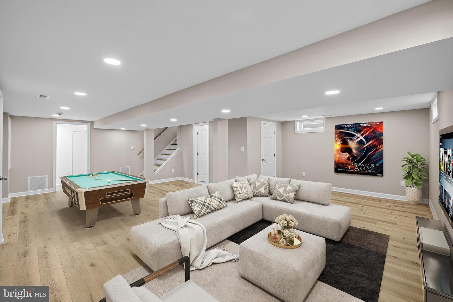 1019 Scott Avenue photo 6